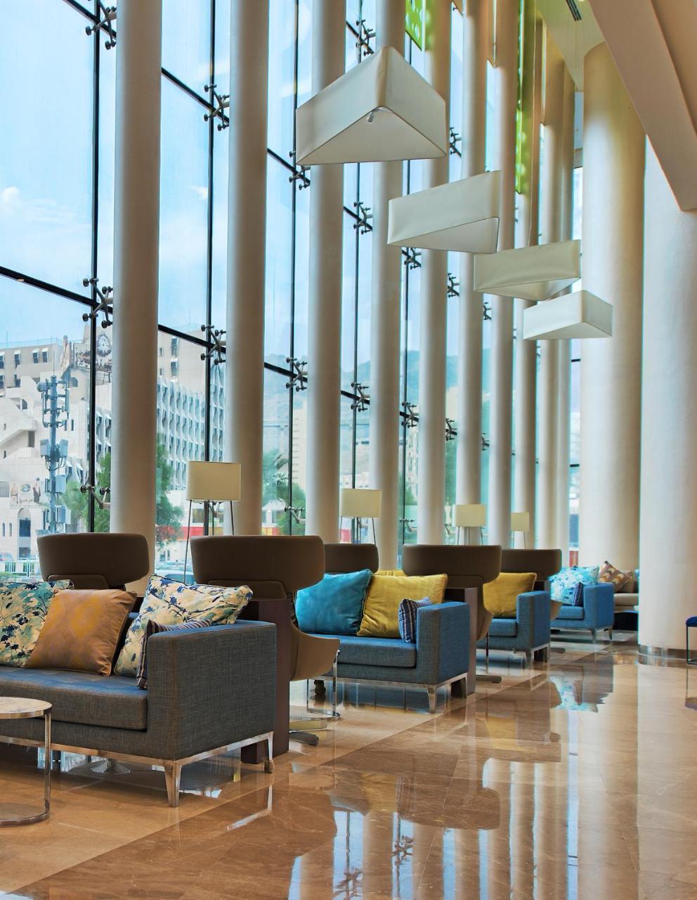 Holiday Suites Al Azizia Mecca Exterior photo The hotel lobby