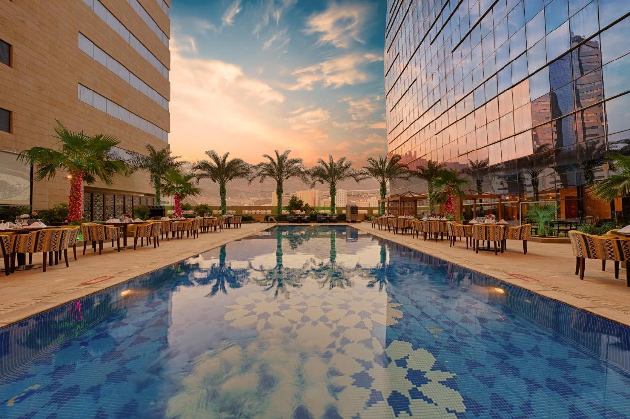 Holiday Suites Al Azizia Mecca Exterior photo The pool at Jumeirah Jumeirah